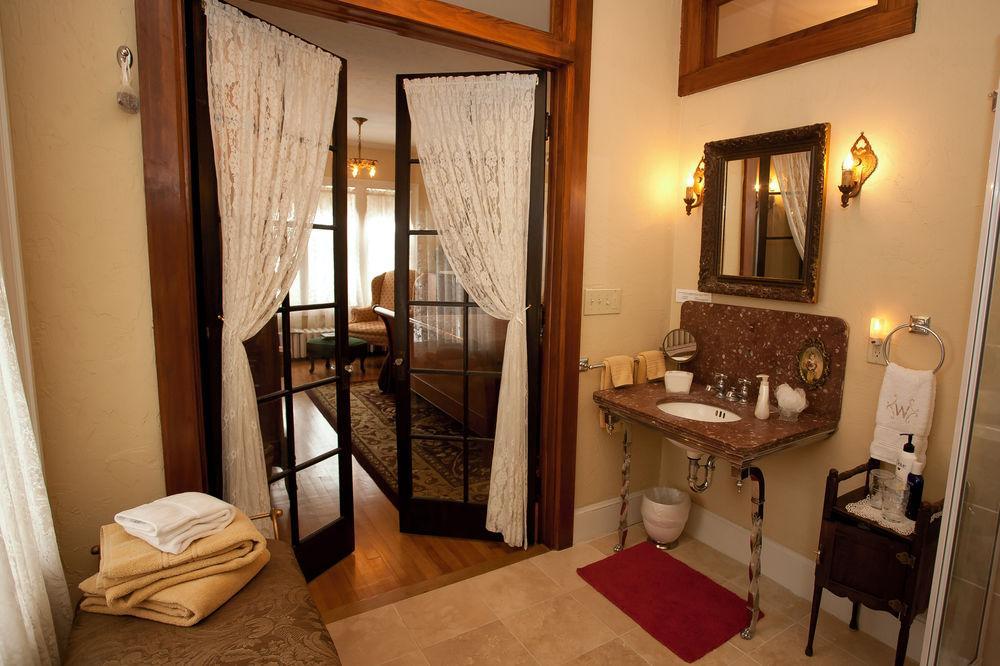Westphal Mansion Inn Bed & Breakfast Hartford Exteriér fotografie