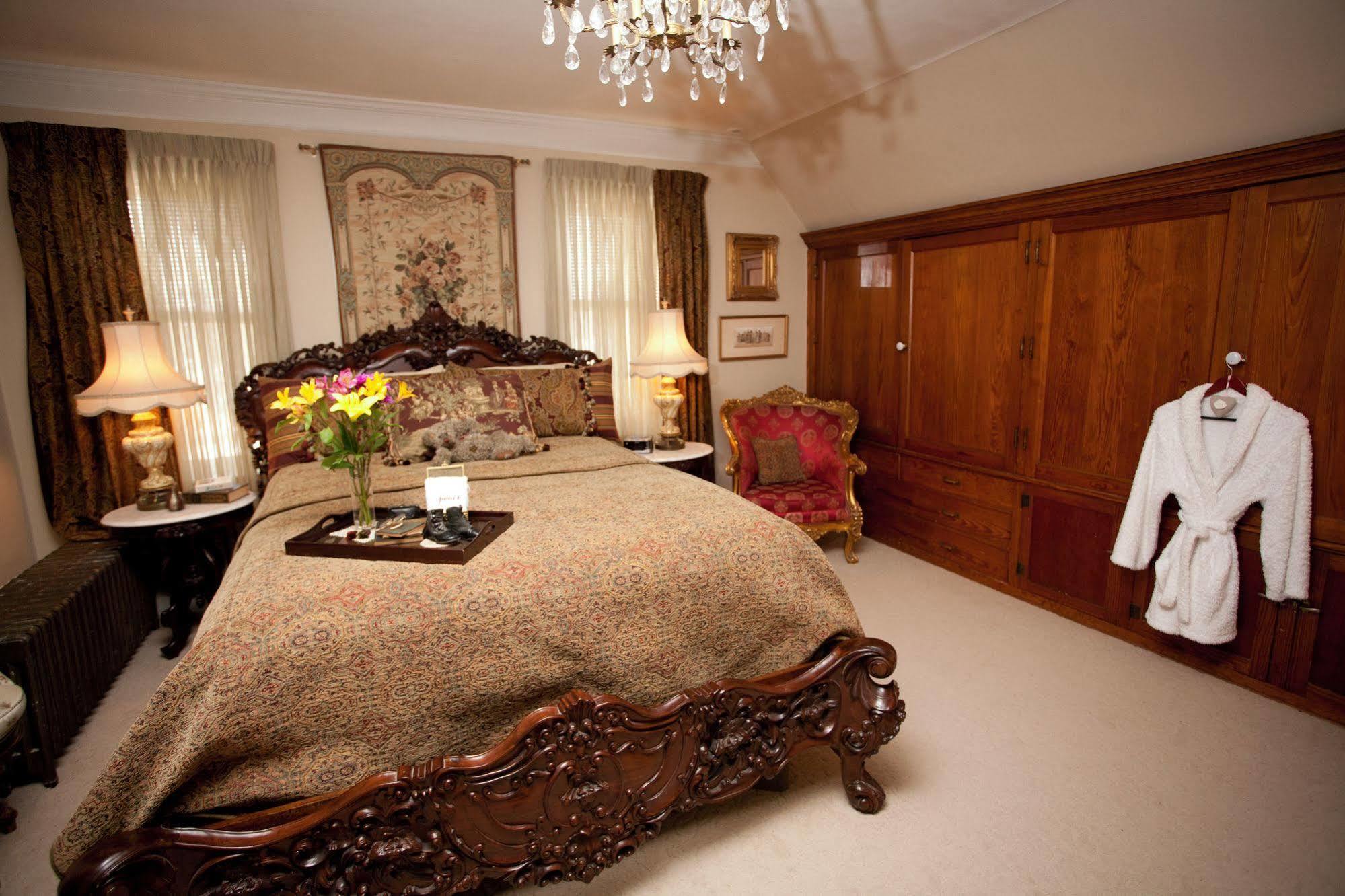 Westphal Mansion Inn Bed & Breakfast Hartford Exteriér fotografie