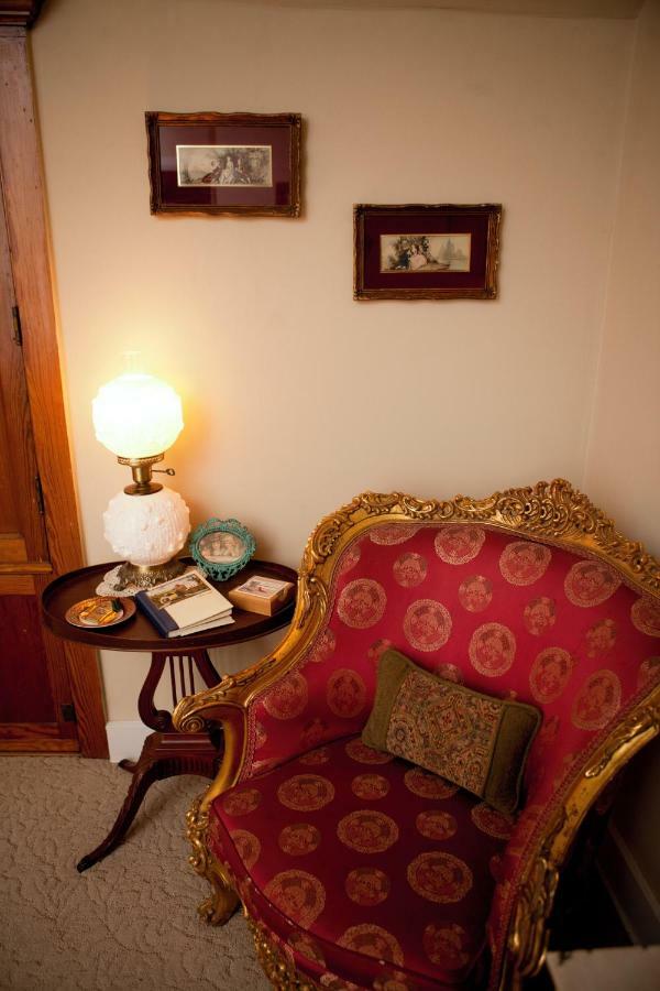Westphal Mansion Inn Bed & Breakfast Hartford Exteriér fotografie
