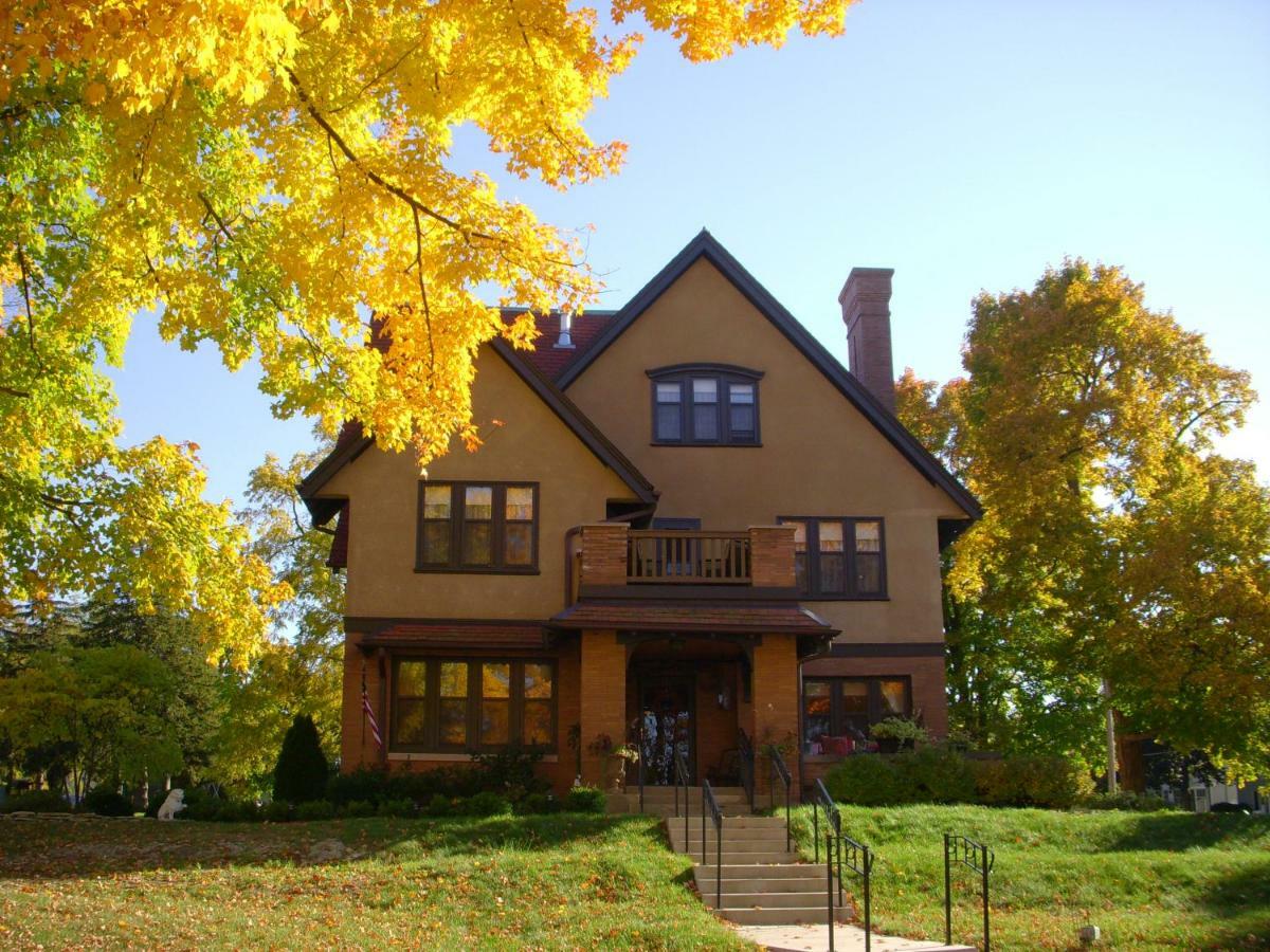 Westphal Mansion Inn Bed & Breakfast Hartford Exteriér fotografie